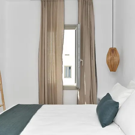 White Blossom Páros