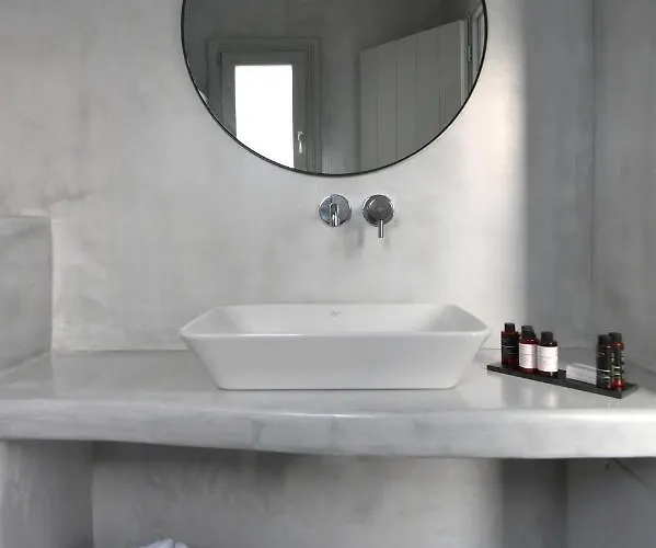 White Blossom Hotel *