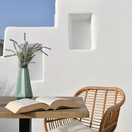 White Blossom Πάρος